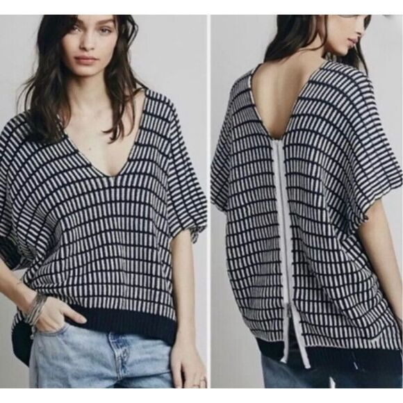 Free People Something Special Back Zip Short Sleeve Poncho Sweater Vest XS - Picture 2 of 10